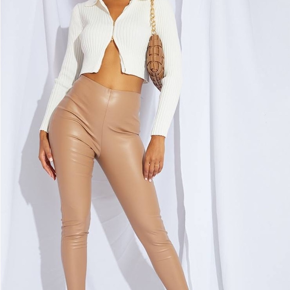 FAUX LEATHER LEGGING SPLIT HEM
Stone